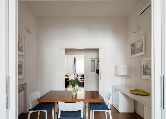 2 Bedrooms Flat Near Via Veneto דירה רומא