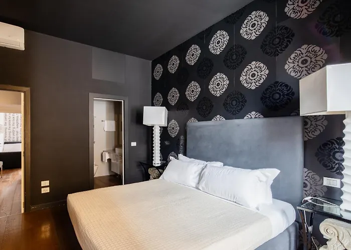 2 Bedrooms Flat Near Via Veneto
