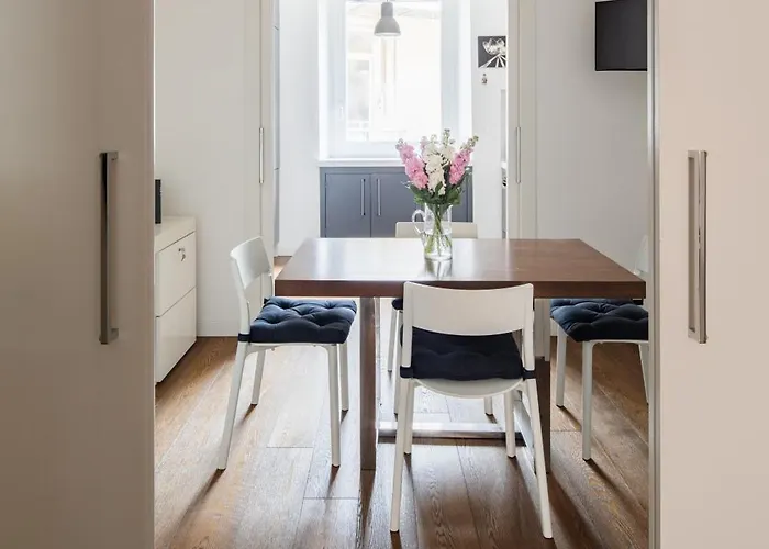 2 Bedrooms Flat Near Via Veneto Apartment
